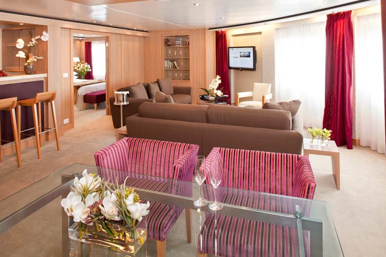 Seabourn Odyssey - Signature Suit (SS)